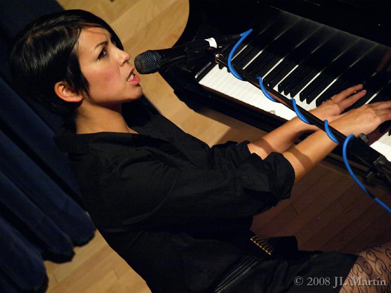 036HPX - Emm Gryner_10212008.JPG